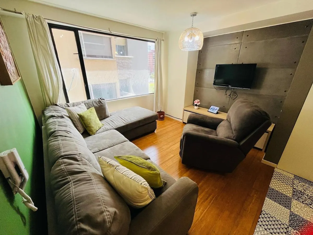 Suite On Av Republica Del Salvador Quito Ecuador