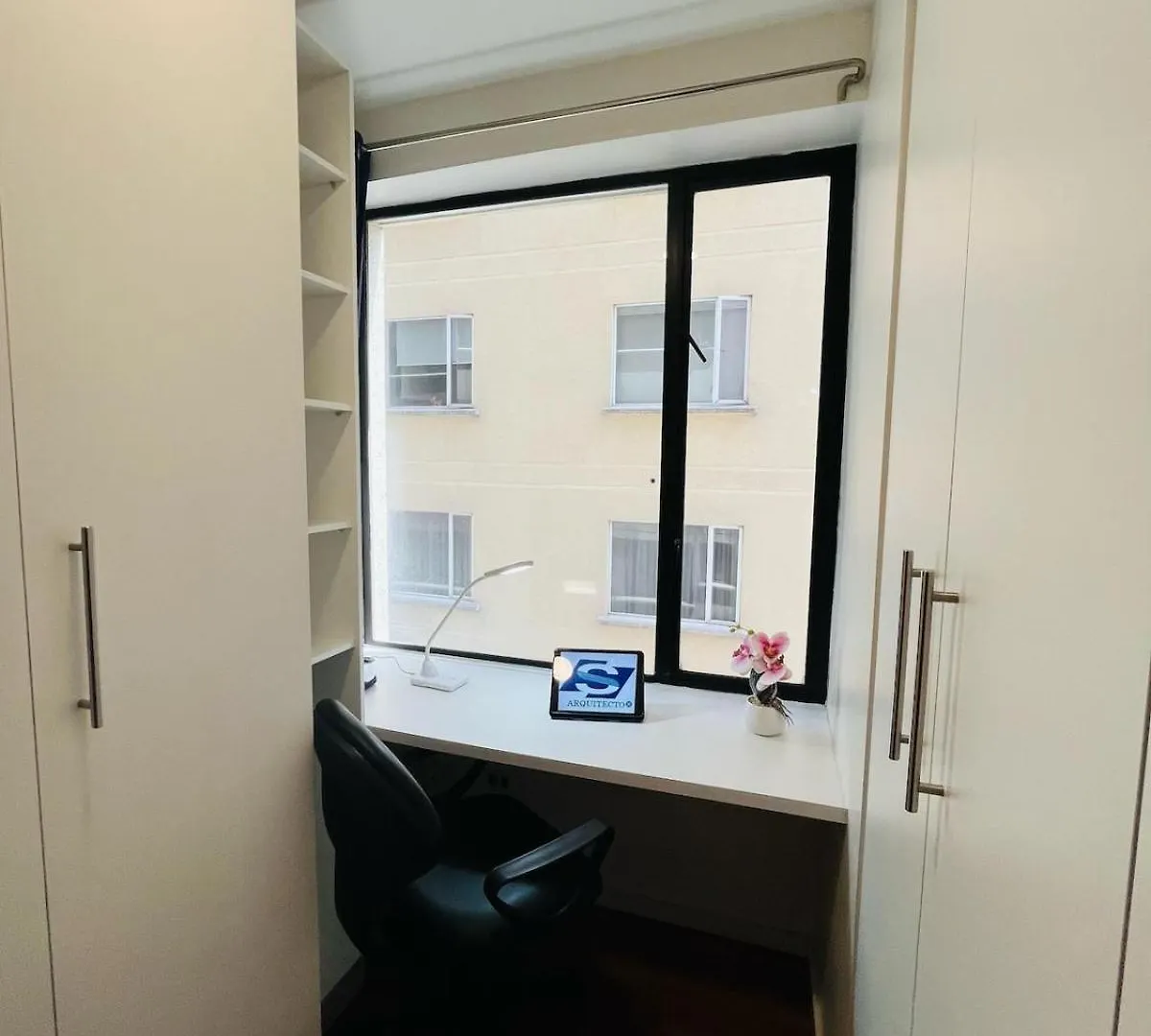Suite On Av Republica Del Salvador Quito Apartment