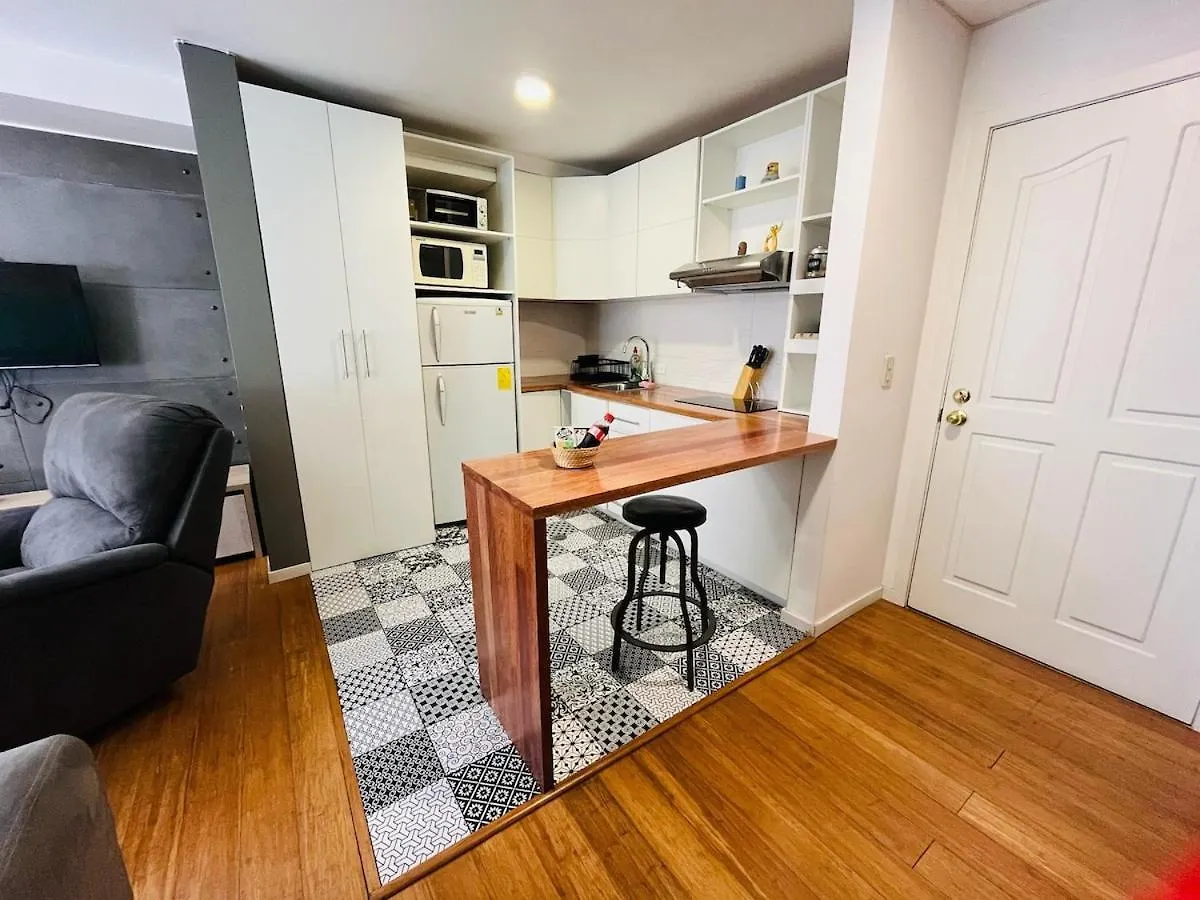 Suite On Av Republica Del Salvador Quito Apartment