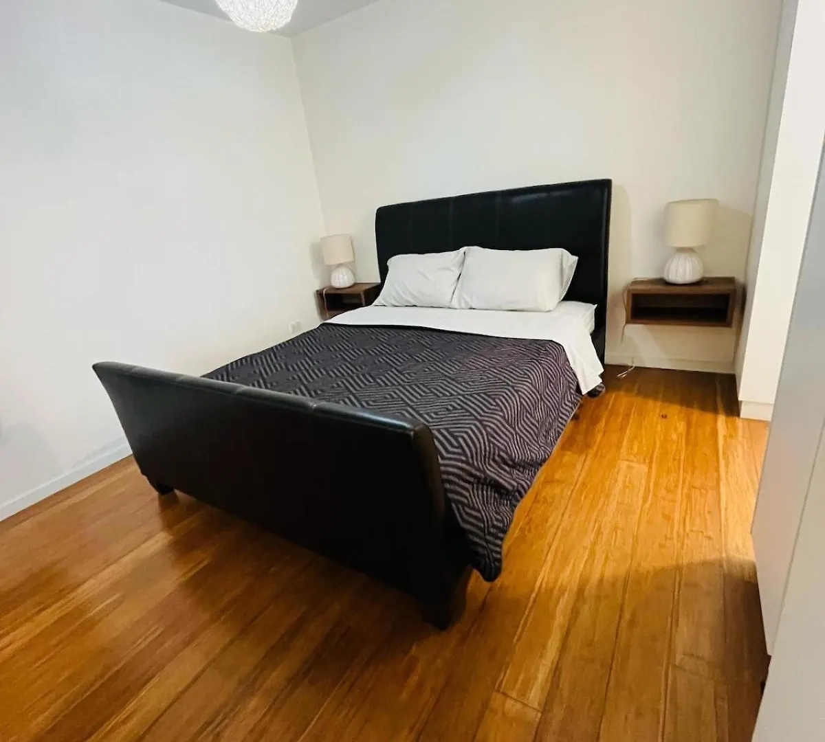 Suite On Av Republica Del Salvador Quito